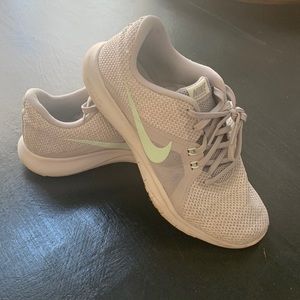 Nike Flex tennis shoe